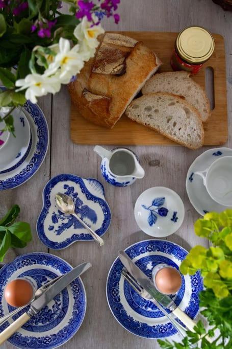 Sarah'S - A Townhouse Apartment In Georgian Holt هولت المظهر الخارجي الصورة